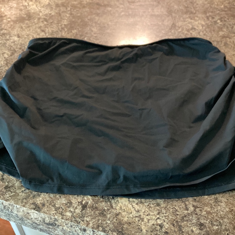 L love your Assets swim skirt
